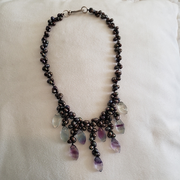 STUNNING!! Multicolor/Peacock Cascade Necklace - Picture 4 of 11